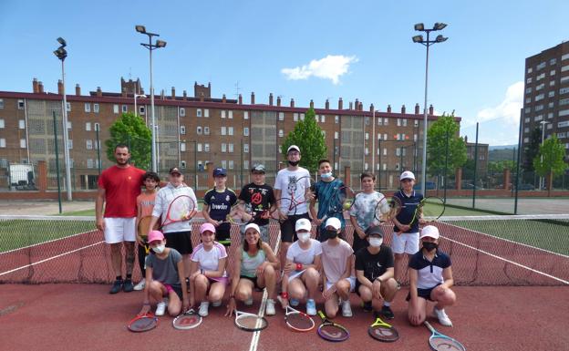 Ponferrada ya tiene sus campeones de tenis y pádel por categorías