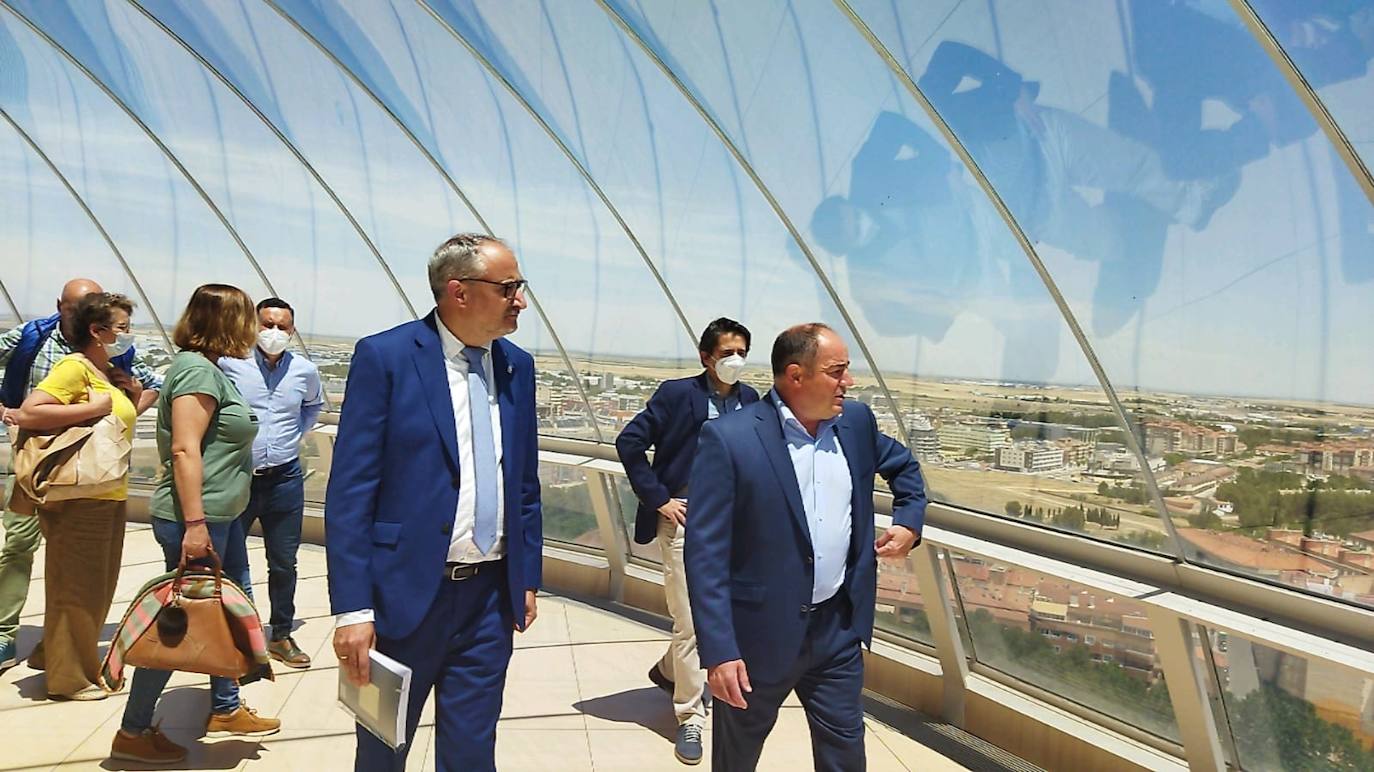 Visita del alcalde de Ponferrada al Centro de Interpretación del Agua de Albacete