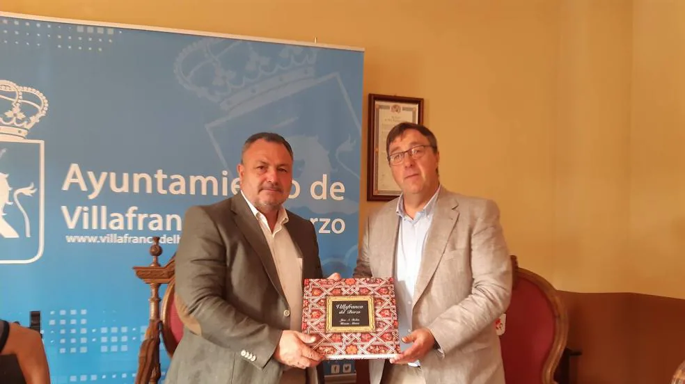 El presidente de la Diputación visita Villafranca, Trabadelo y Vega de Valcarce