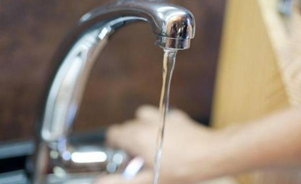 El PCE e IU denuncian la mala gestión del agua en Ponferrada
