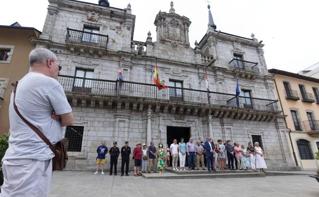 El Bierzo enmudece en recuerdo de Miguel Ángel Blanco