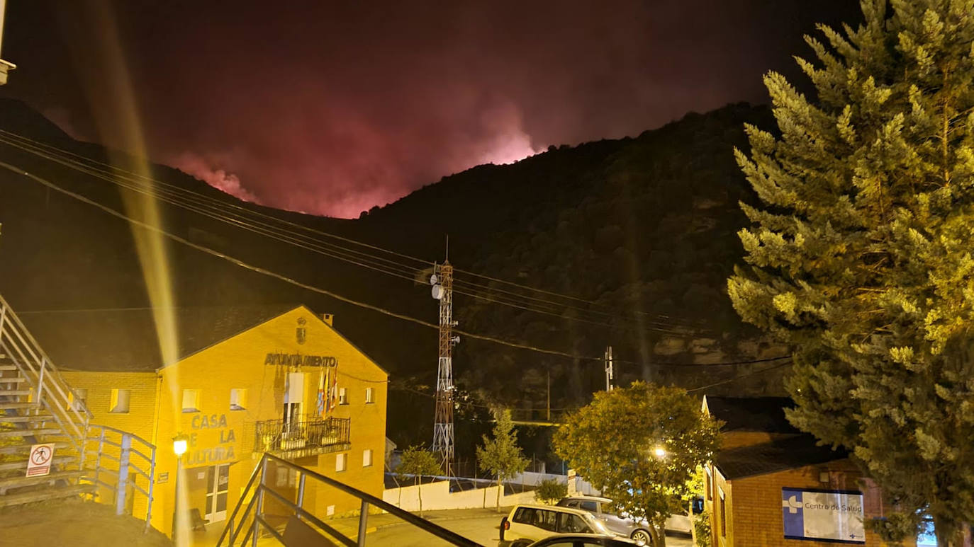 Mejora la situación en Puente tras una noche de intenso trabajo de la UME y cuadrillas de la Junta