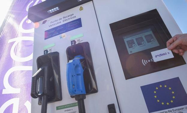 Endesa instalará una docena de cargadores de coches eléctricos en restaurantes McDonald's de la provincia de León