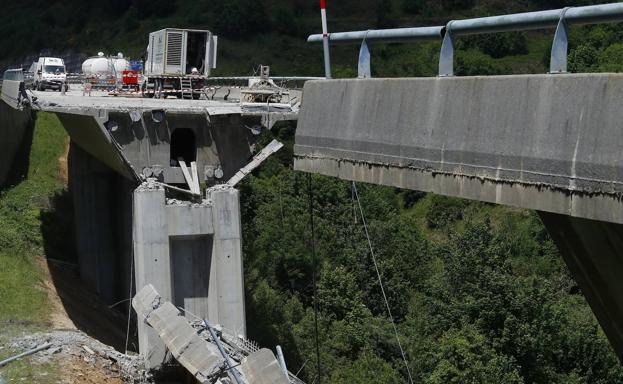 El Mitma inicia este miércoles las labores de desmontaje del vano del viaducto del Castro de la A-6