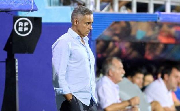 Reforzar el ataque y formalizar alguna salida más, los deberes pendientes de la Deportiva