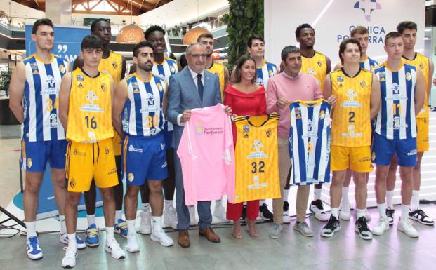 La 'Ponfe' crece y pone de largo el primer equipo del club de baloncesto SDP Ponferradina