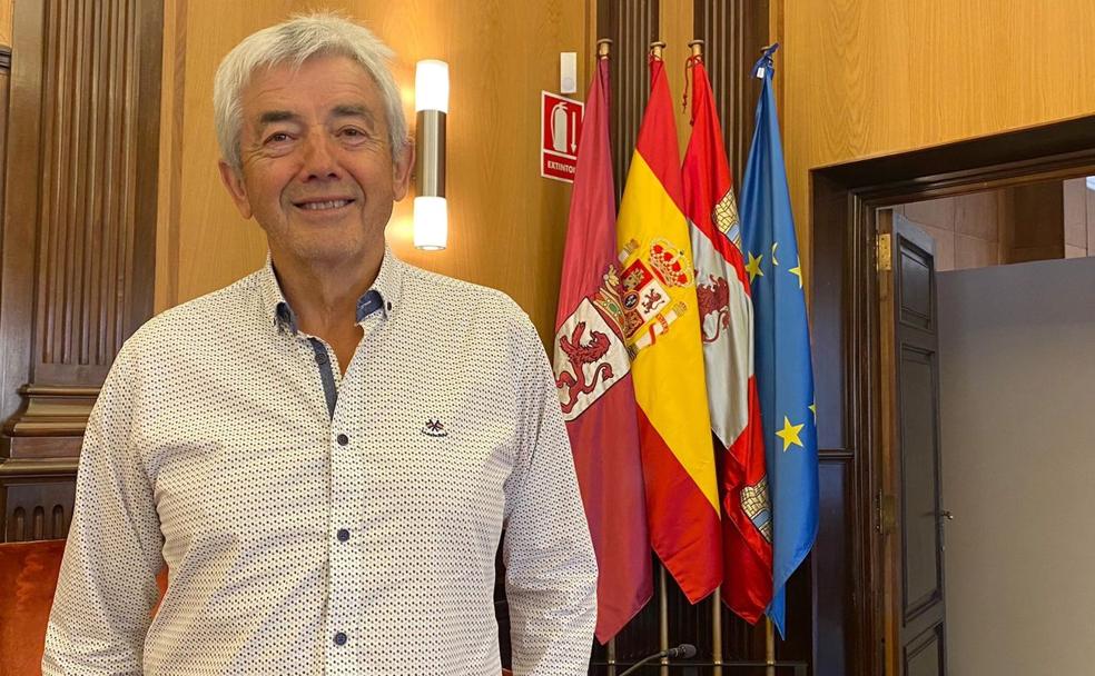 AFA Bierzo visibiliza el Alzheimer en el Día Mundial de la enfermedad y reconoce como 'Entidad Amigable' a la Uned de Ponferrada