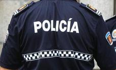 La Policía Municipal detiene a un hombre en Ponferrada tras robar a otro la cartera con 100 euros y el teléfono móvil