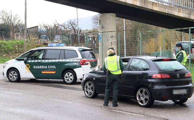 La Guardia Civil detiene en Madrid al presunto autor de un robo en una nave de San Román de Bembibre tras identificar «plenamente» su vehículo