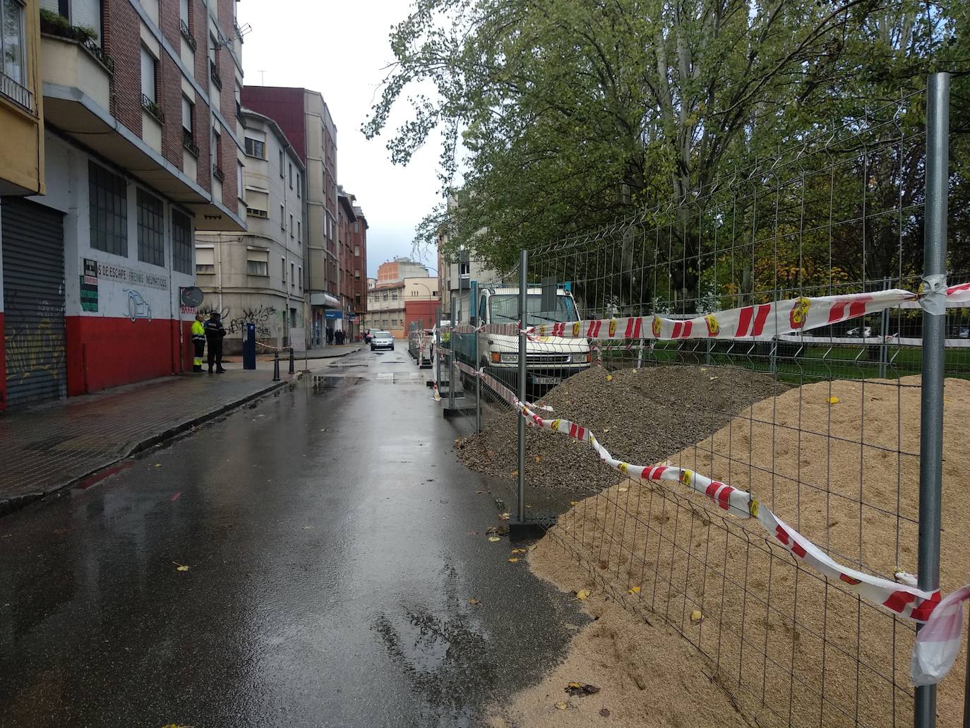 Ponferrada urbaniza las calles Embalse de Bárcena y Lago la Baña