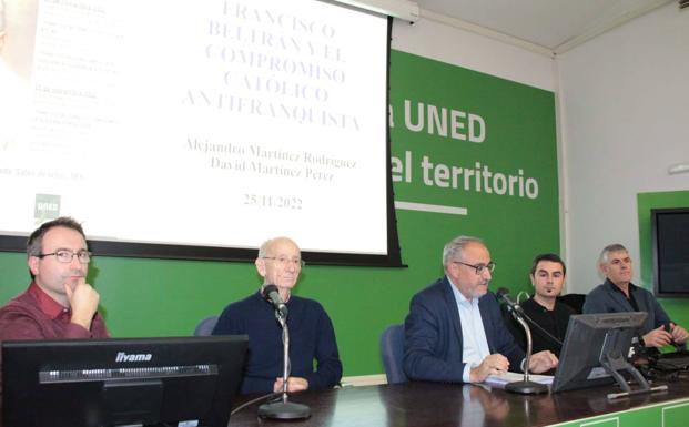 Ponferrada recuerda la «dimensión humanística» y el «compromiso social» de Francisco Beltrán