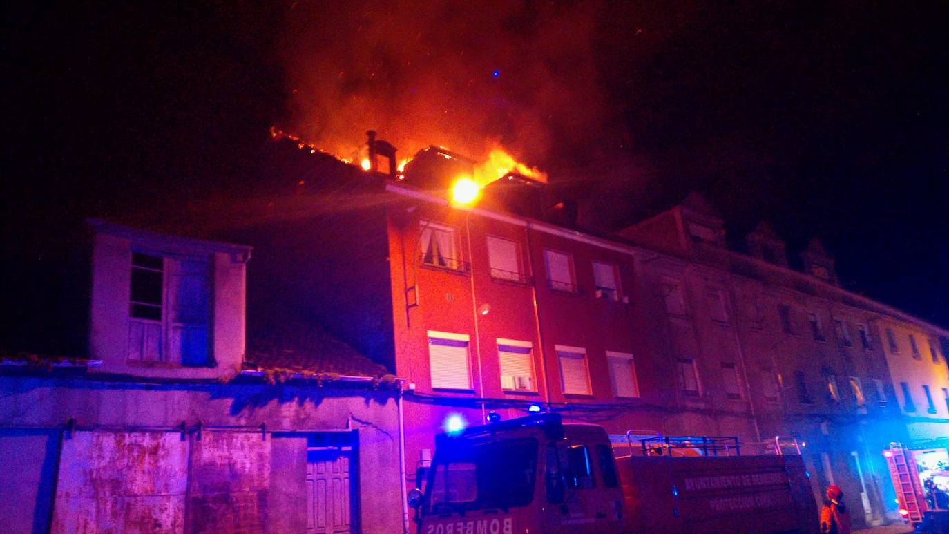 Incendio en un edificio en Bembibre