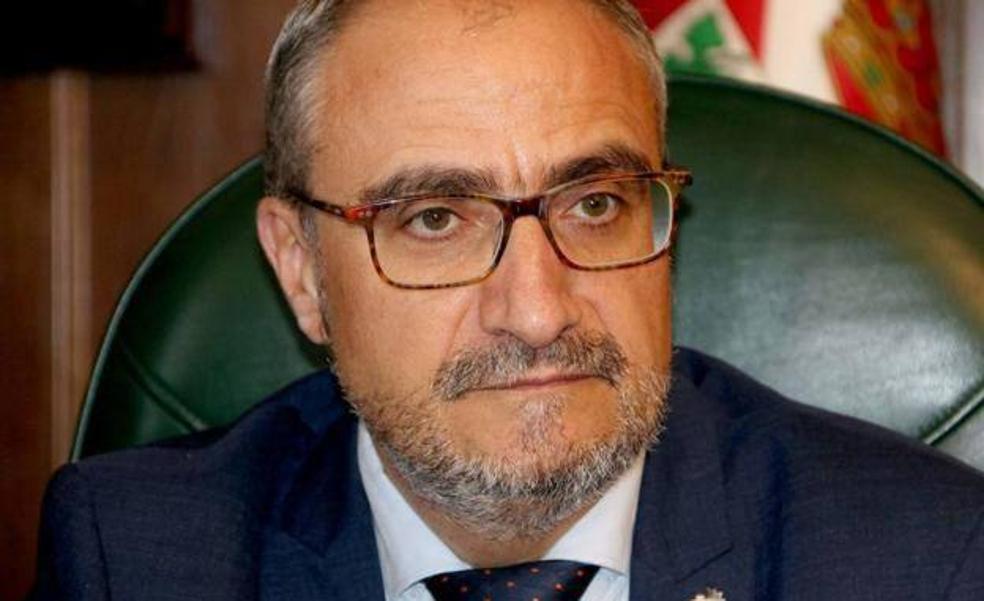 Olegario Ramón: «Que vuelva al tajo gente que había quedado sin trabajo desde luego siempre es una buena noticia»