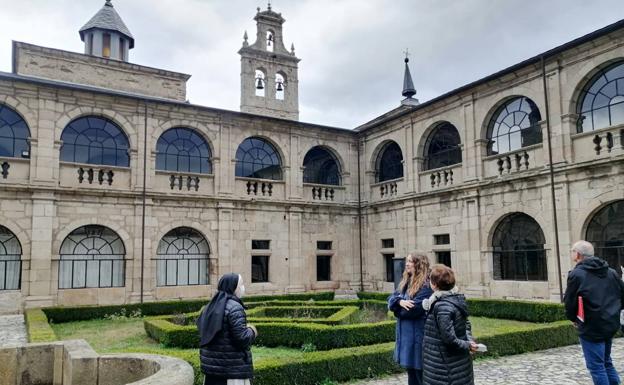 La Junta invierte 42.176 euros en las obras de la espadaña de la iglesia del Monasterio de San Miguel de las Dueñas