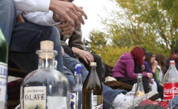 La Policía Municipal de Ponferrada impone cinco denuncias por 'botellón' durante el fin de semana