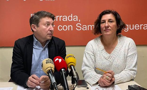 Los concejales de USE Bierzo, Samuel Folgueral y Cristina López.