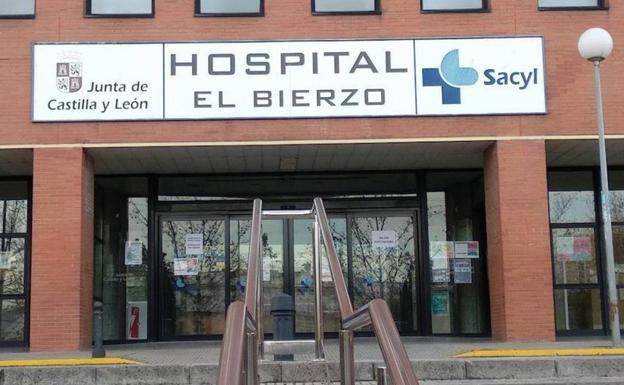 Fachada principal del Hospital El Bierzo.