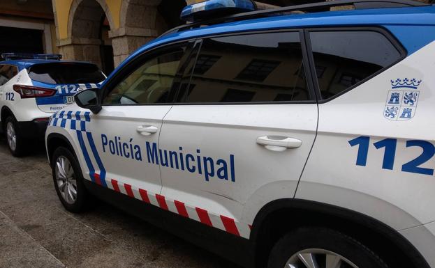 El fin de semana deja en Ponferrada cuatro denuncias por orinar en la vía pública