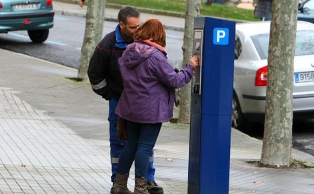 El PP critica la «ocultación» del equipo de gobierno respecto a la prórroga del contrato de la ORA en Ponferrada