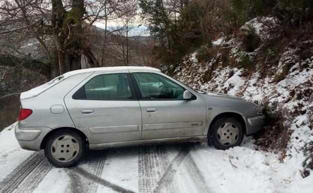 Los vecinos de Burbia reclaman el arreglo de 4 kilómetros de la LE-4210 tras un nuevo accidente