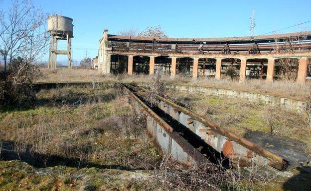 Ramón confía en que se acorten los plazos para la redacción del proyecto de apartadero en La Placa ferroviaria