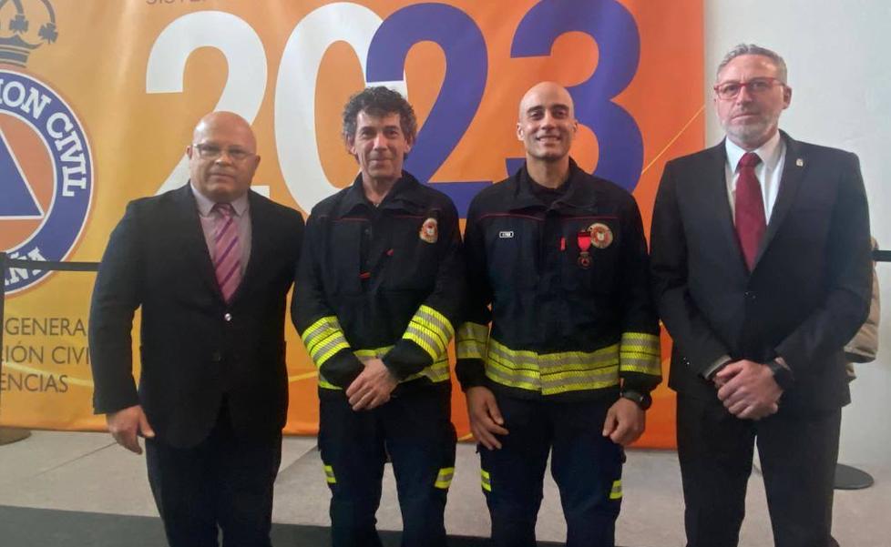 El bombero de Ponferrada Roberto García, medalla al Mérito de Protección Civil por su actuación en el incedio de la Tebaida