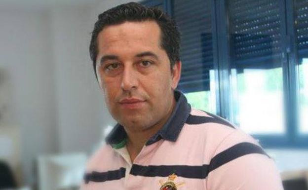 El alcalde de Cabañas Raras se enfrenta a cinco años de cárcel e inhabilitación por presuntos delitos de prevaricación, fraude y malversación