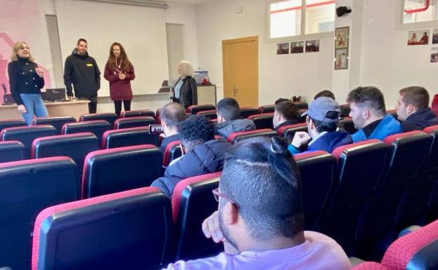 El Consejo Comarcal promueve el emprendimiento entre los alumnos de FP del Bierzo para luchar contra la España Vaciada