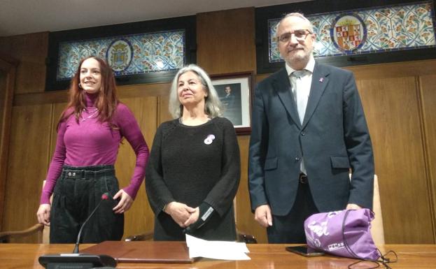 Ponferrada reinvindica los «logros» de la lucha de las mujeres en la conmemoración del 8-M