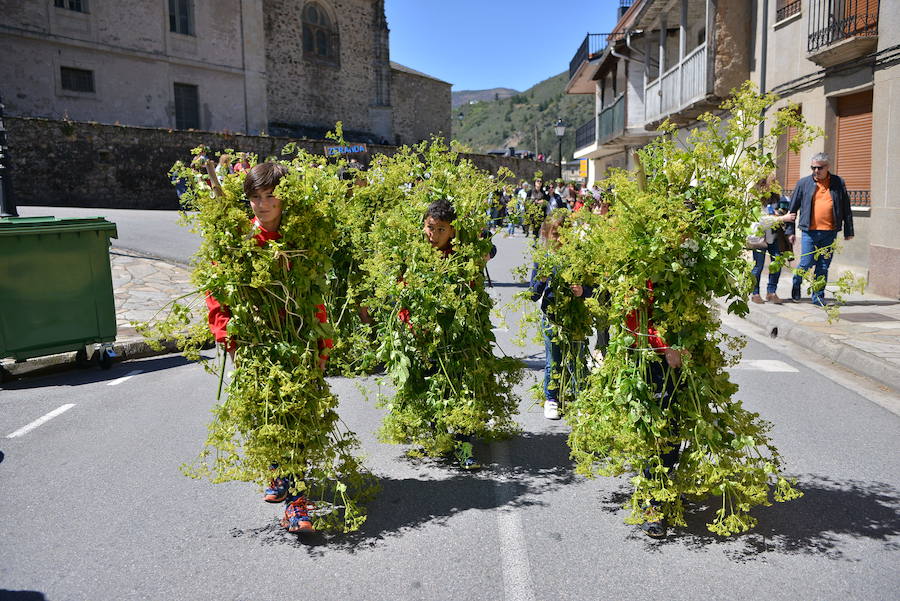Con Los Maios, llega la primavera al Bierzo