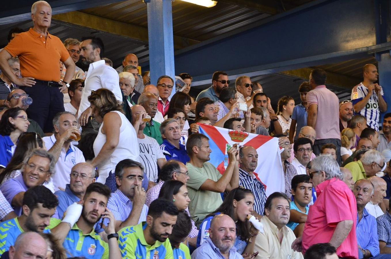 Un derbi más blanco que azul