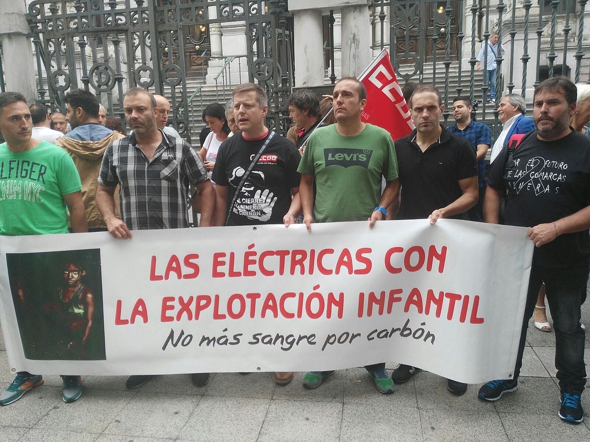 Concentración ante el Principado