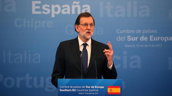 Rajoy: «Estoy a lo que dispongan los tribunales»