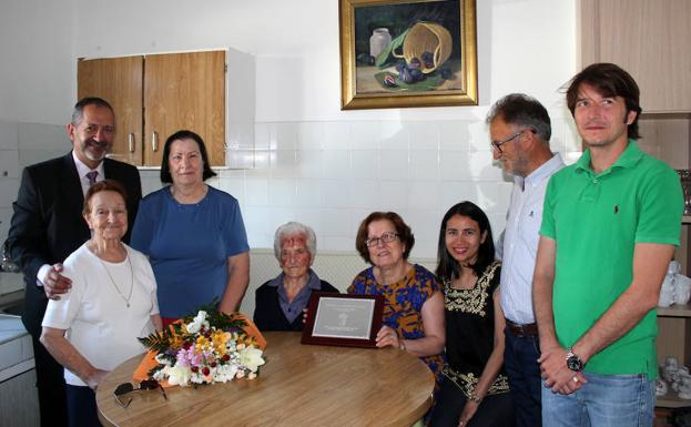 Villarejo de Órbigo rinde homenaje a sus cuatro vecinas centenarias