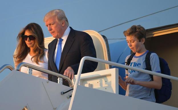 Melania y Barron Trump se instalan en la Casa Blanca