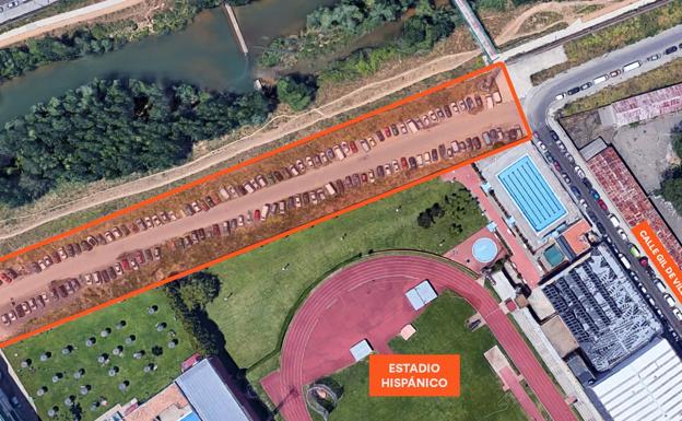 Ciudadanos pide habilitar la zona de detrás del Hispánico para crear una zona de aparcamientos