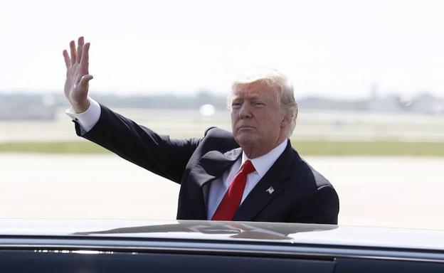 Trump «no tiene intención» de despedir al fiscal especial sobre el caso ruso