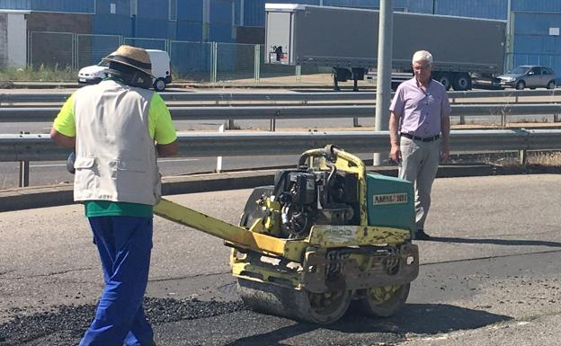 San Andrés inicia en el Polígono Industrial el plan de bacheado