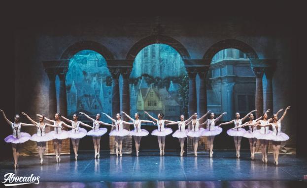 La escuela de danza ‘Coppelia’ estrena en el Auditorio de León el espectáculo ‘Viaje al país de Nunca Jamás’