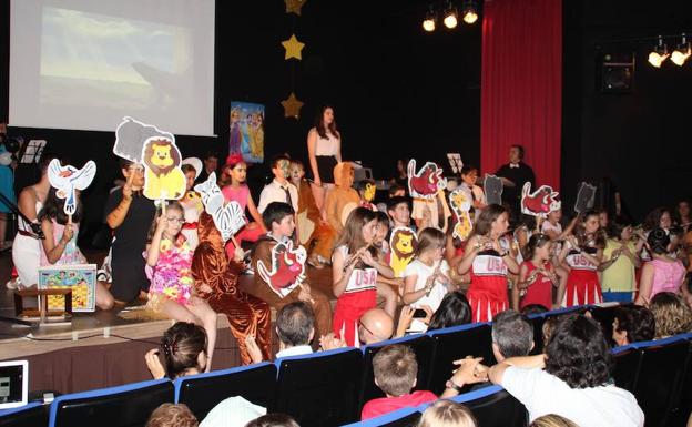 La escuela música cerró el curso con un gran festival