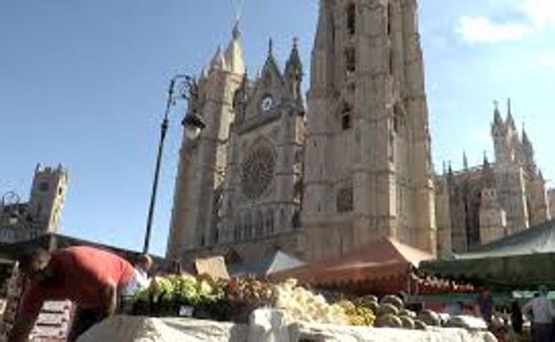 Comerciantes del Barrio Húmedo exigen al Ayuntamiento explicaciones por el traslado del Mercado de frutas y verduras