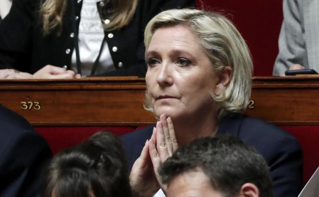Marine Le Pen, imputada por apropiación indebida