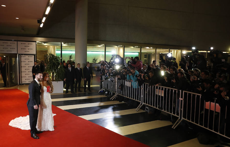 Exjugadores del Barcelona inauguran la alfombra roja de la boda de Messi