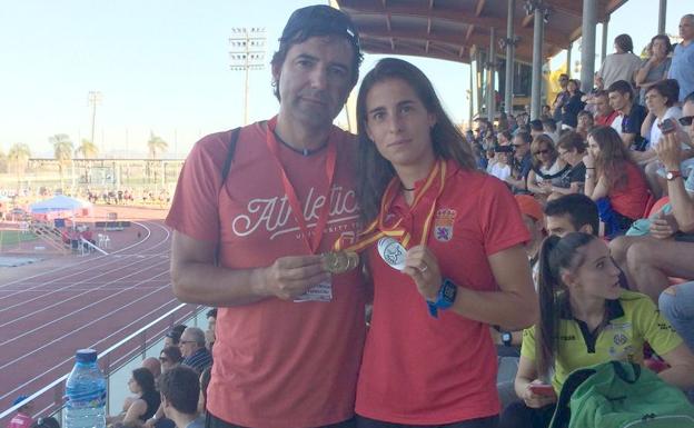 Roban al entrenador y dos atletas del ULE Sprint en el Campeonato de España