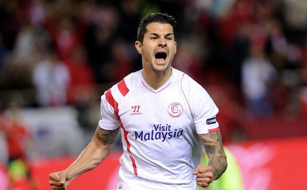 Vitolo rechaza al Atlético y renueva con el Sevilla hasta 2022