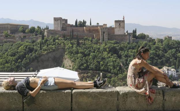 Las altas temperaturas ponen hoy a 27 provincias en riesgo