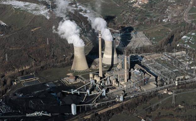 El carbón modera la subida de la luz causada por la sequía, el calor y las paradas nucleares