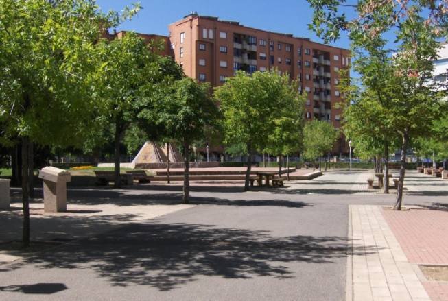 El Ayuntamiento 'lavará la cara' del parque principal del Polígono X