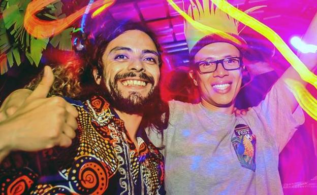 El jueves 20 de julio Guacamayo Tropical actuará en el patio del MUSAC