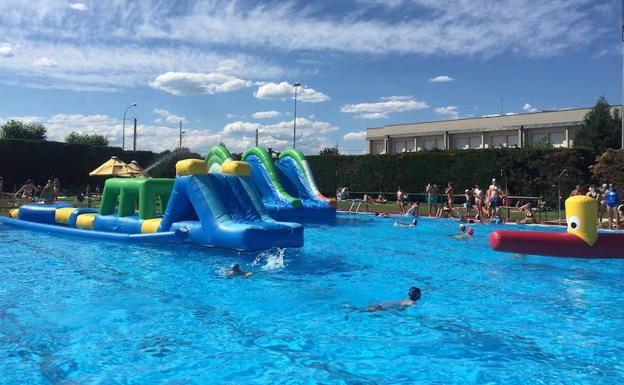 Las piscinas de Villaobispo registran un 10% más de afluencia que el año pasado